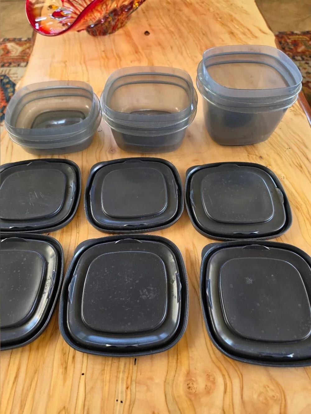 Rubbermaid Stackable Gray Food Storage Container Collection Set/40 pcs EUC
